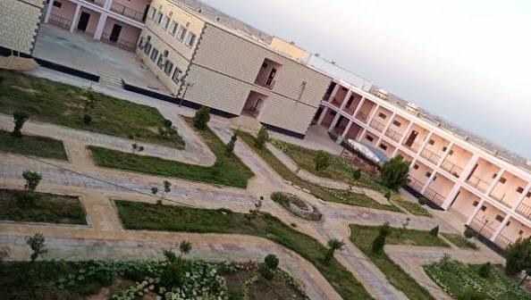 الحرم الجامعي وساحاته